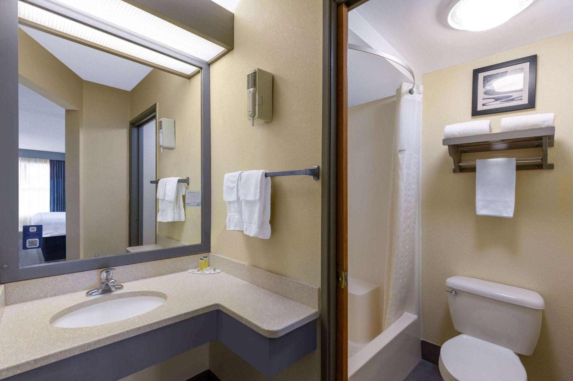 Travelodge By Wyndham Perry National Fairgrounds Area I-75 Екстериор снимка