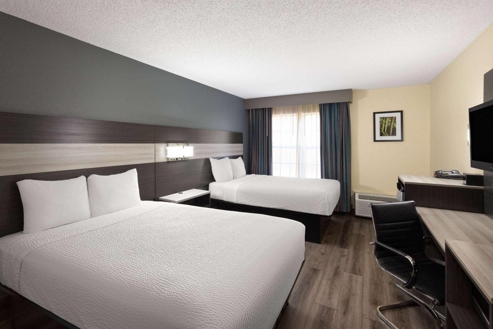 Travelodge By Wyndham Perry National Fairgrounds Area I-75 Екстериор снимка