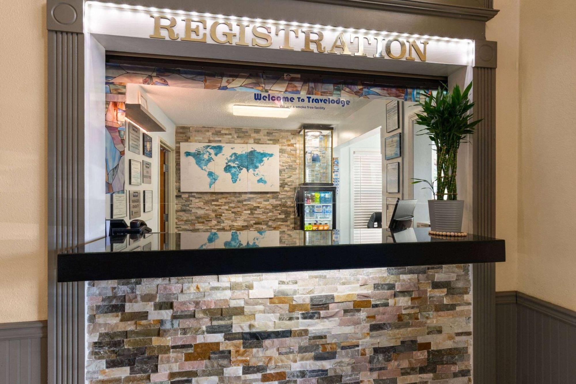 Travelodge By Wyndham Perry National Fairgrounds Area I-75 Екстериор снимка